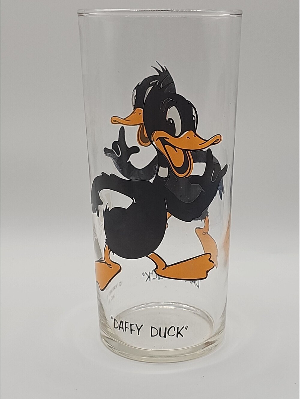 1973 LOONEY TUNES PEPSI GLASS - DAFFY DUCK White Logo